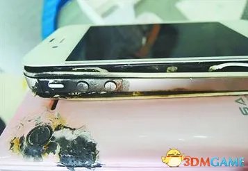 电池实在太高能 济南某用户iphone4S手机发生爆炸