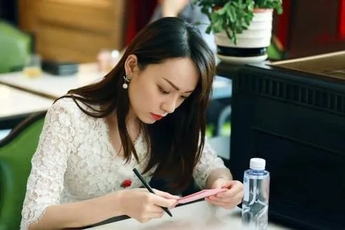 上海电视台第一财经主持人名单