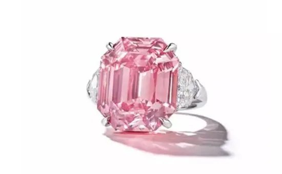 最大颗极罕见粉红纯净钻石亮相瑞士,竞拍价多少呢?