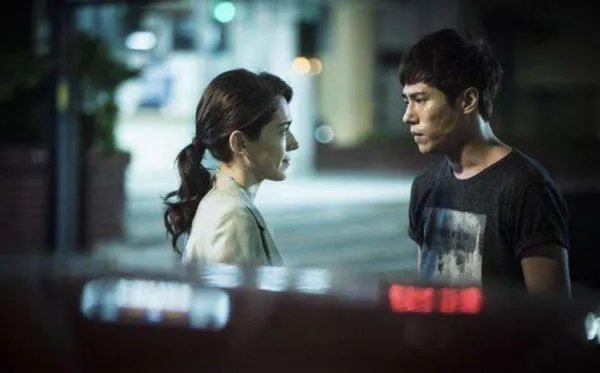 电影目击者之追凶阿吉是怎么死的