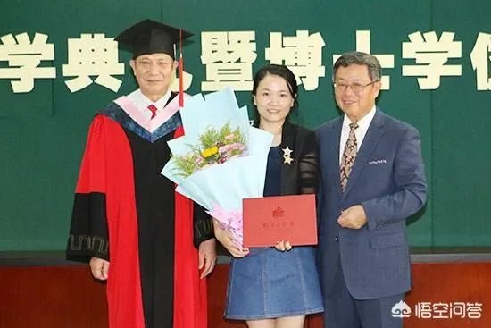 被湖南大学“90后”高颜值副教授刷屏,你觉得这位副教授颜值怎么样?