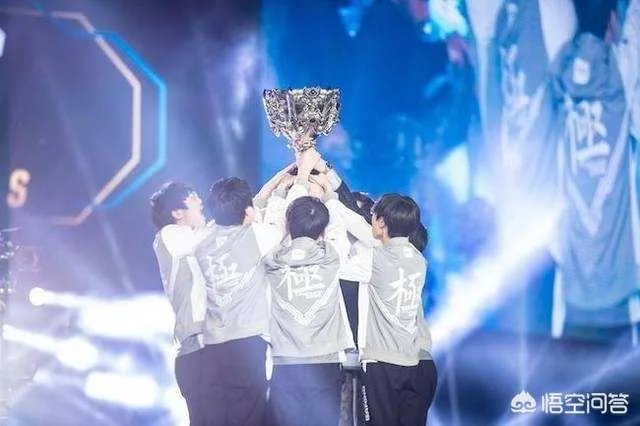 IG上完快乐大本营，又接到鲁豫有约，网友：夺冠利大还是弊大？你怎么看？