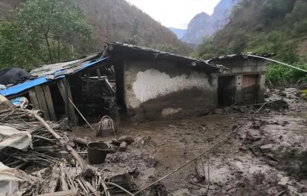 凉山木里泥石流最新消息 15分钟撤离386人避险成功