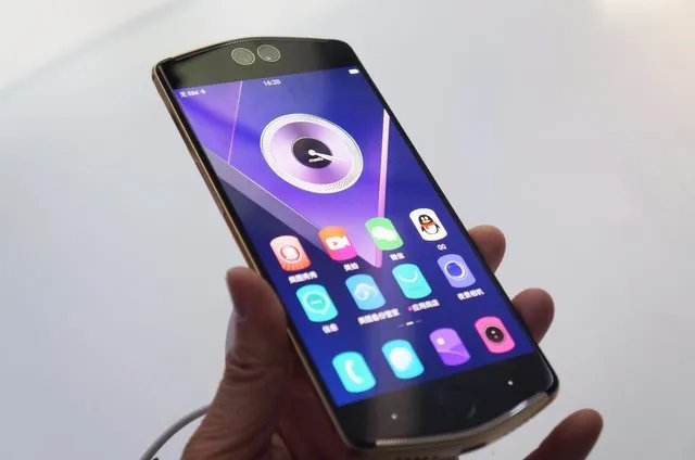 圣诞节不买会后悔 京东爆款手机就属它