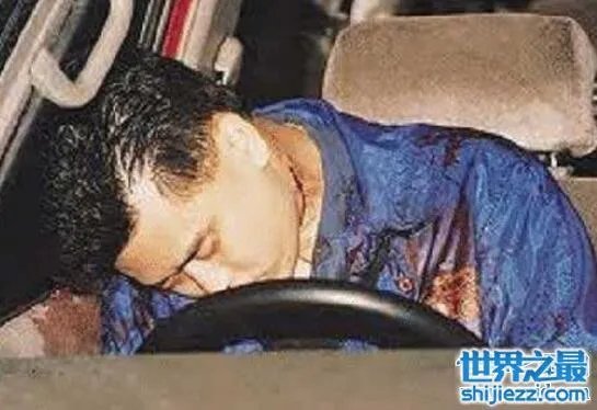 香港黑社会新义安五虎十杰，新义安背后的神秘人物 