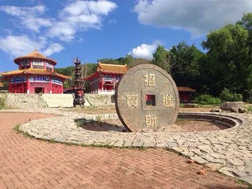 日本景点遭汉字涂鸦，我们应如何爱护旅游景点？