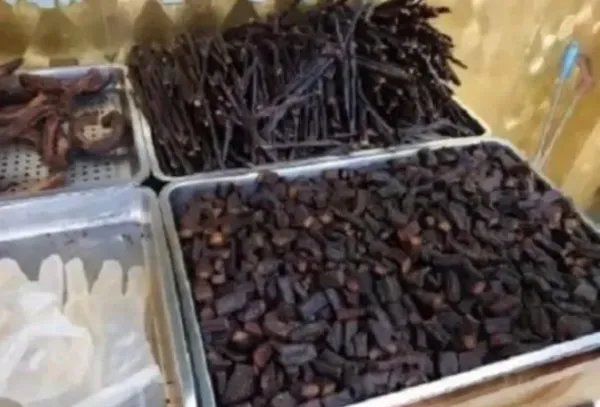 如何看待主播卖的牛肉干实为鸭肉干的做法？