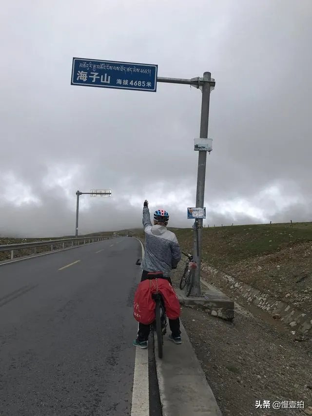 自行车爱好者去骑车旅行，准备个什么户外生存包较好？