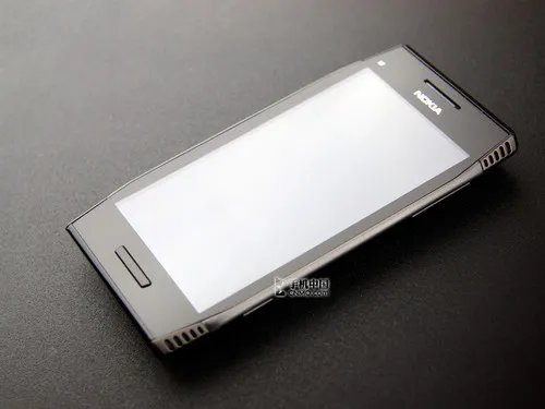 Symbian Anna来袭 诺基亚X7-00首发评测