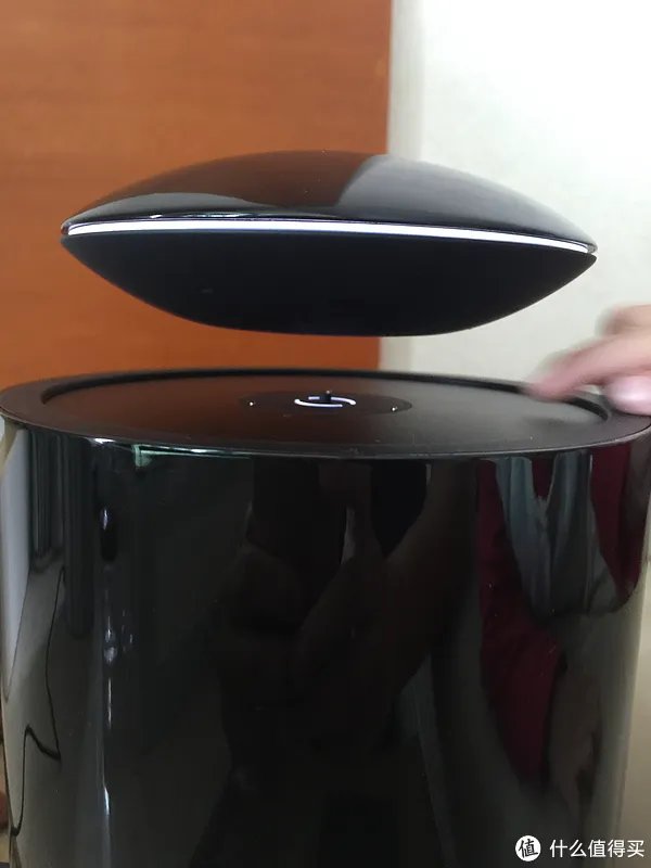 mars by crazybaby 磁悬浮蓝牙音箱