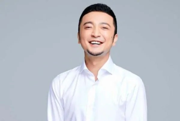 央视男主持老婆太优秀:尼格买提老婆究竟是何许人也?