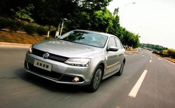 新朗逸和新速腾哪个好点？？？