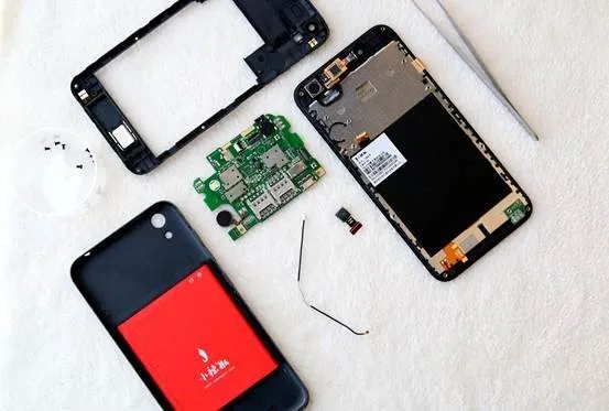 小辣椒国民手机拆机图解及详细点评