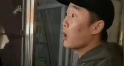 关于店主辱骂顾客2000块东西都买不起一事，你有何看法？