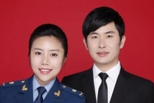 纪敏佳正式结婚了她老公是谁?