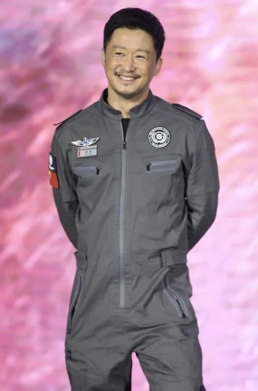 谢楠在菜市场买菜，全程提菜男友力十足，你酸了吗？