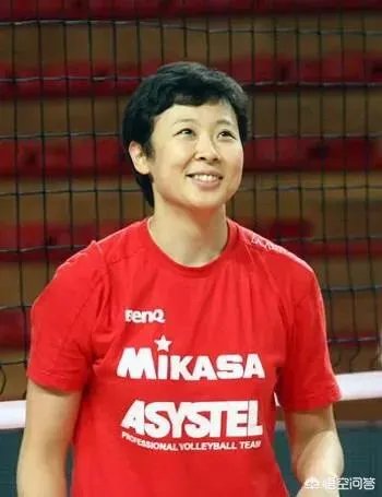 如何评价前女排队员冯坤？