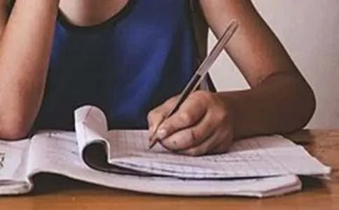 成大事者不拘小节优秀作文