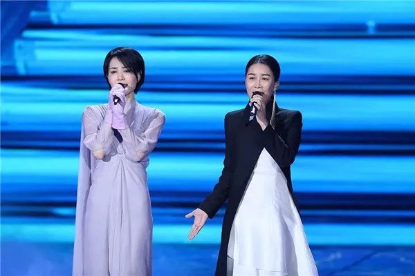 那英与王菲关系决裂