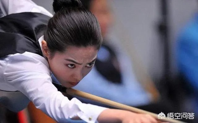 台球女神潘晓婷和车侑蓝,颜值都很高,两位女神谁更漂亮?