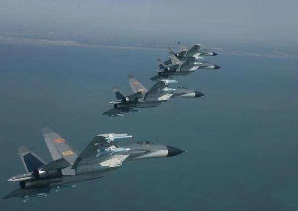 解放军首次曝光超强制空战斗机，这款战机到底有何特别之处？