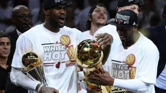 你觉得巅峰时期的韦德和欧文谁更厉害？