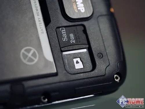 低调外观 摩托罗拉Atrix 2上手玩