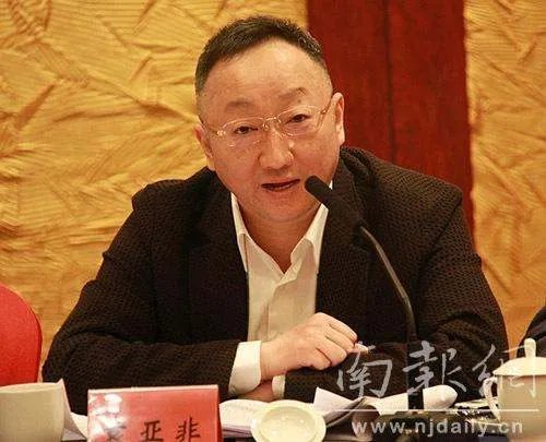 袁亚非的人物经历