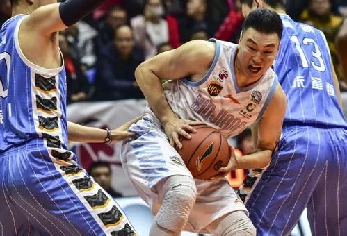 李根停赛罚10万，恶意犯规对比赛的影响有多大？