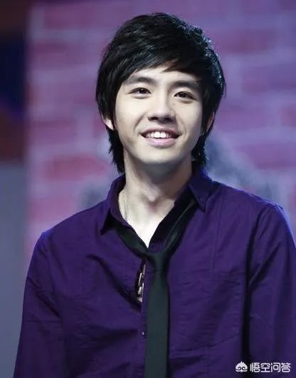 俞灏明发微博为昨晚的用词不当道歉,大家怎么看?