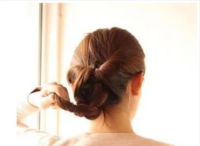 简单的韩式盘发步骤