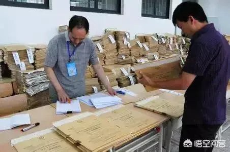 “数学帝”葛军参与高考数学命题工作，为什么许多考生开始担心？