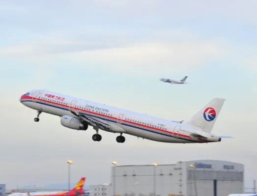 东航回应核酸过3分钟无法登机一事，具体是如何回应的？