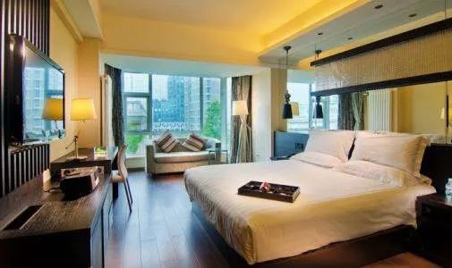 女子遭驾校教练胁迫发生关系