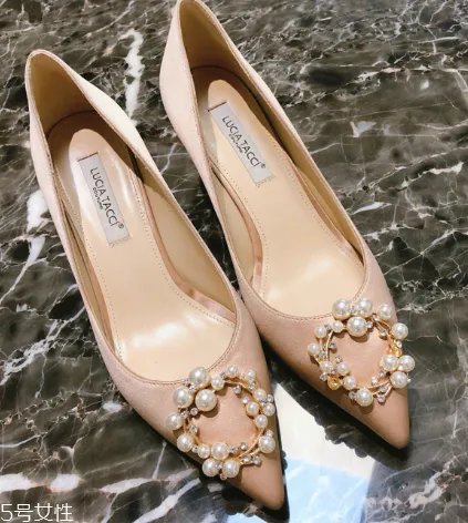 lucia tacci鞋子多少钱？lucia tacci什么价位？