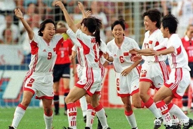 老女足队员张鸥影弥留之际换上国家队战袍，对此你怎么评价？