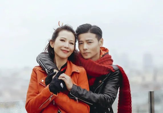 张晋发文表白蔡少芬并晒出妻子购物车清单，她的购物车里有什么？