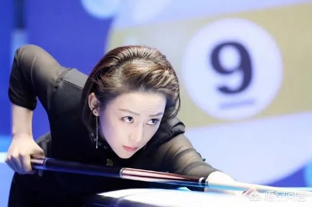 台球女神潘晓婷和车侑蓝,颜值都很高,两位女神谁更漂亮?