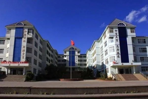 沈阳共青团高中怎么样