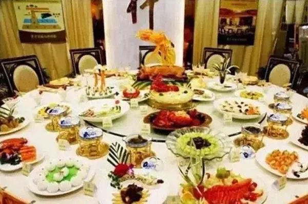 酒桌上怎样拒绝别人的劝酒？