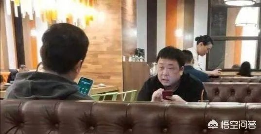 锤子科技已经面临崩盘的局面,罗永浩该如何解决负债累累的锤子?