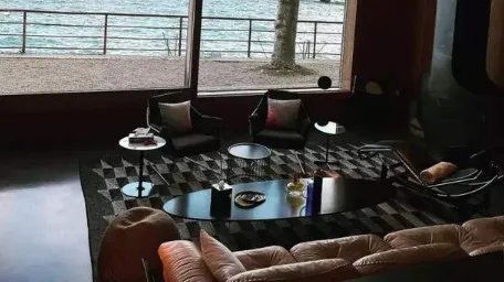 向佐前任晒奢华生日派对！老公包场宴客，曾花数千万办婚礼，怎么看？