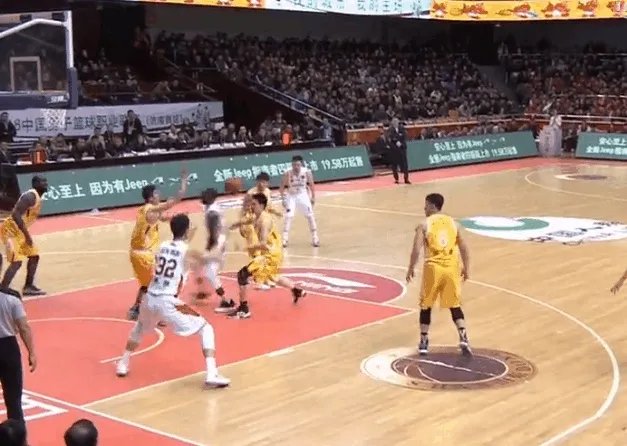 你认为CBA同曦队希克森这么给力为什么还输了山东高速这么多分？