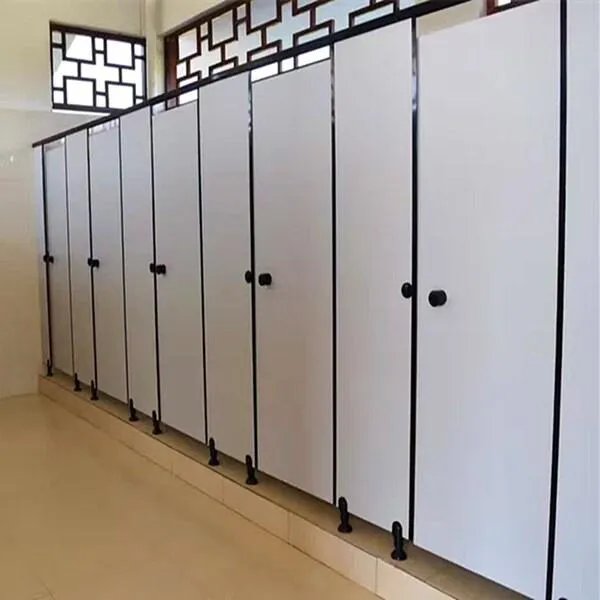 卫生间隔断一般多高