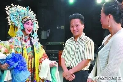 秦腔演员李晓峰的资料是什么？