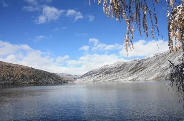 成都到木格措-新都桥-海螺沟三天怎么安排路线？具体怎么坐车/车费/时间？