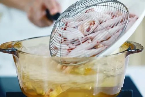 柠檬泡椒凤爪的做法 自制泡椒凤爪的方法