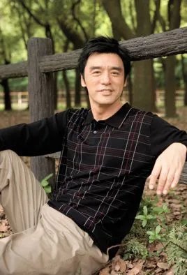 钟镇涛的个人简介是怎么样的?