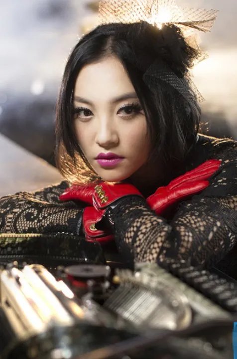 周楚楚和黄秋生是什么关系?