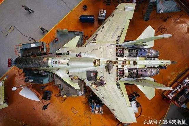 解放军首次曝光超强制空战斗机，这款战机到底有何特别之处？
